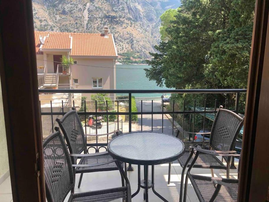 Lovely Seaview Appartamento Cattaro