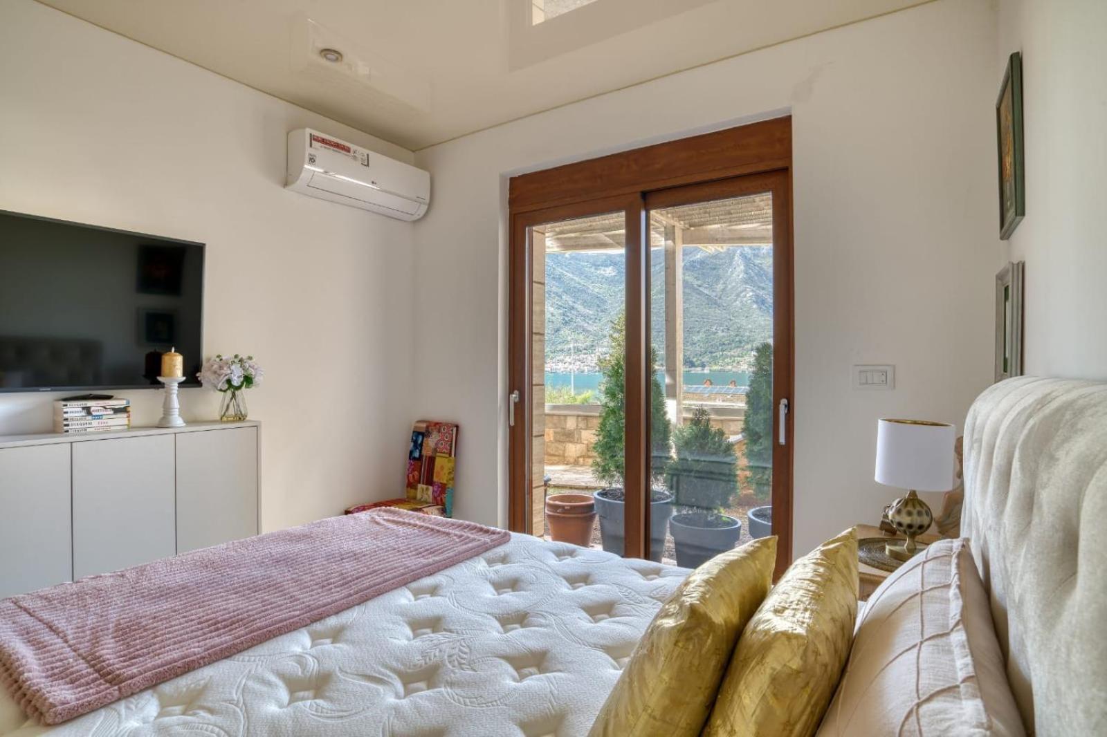 Appartement Flora Kotor