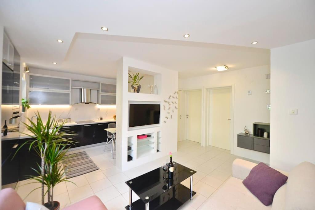 Majestic Suite,800m To Old Town&minutes To Seaside Kotor