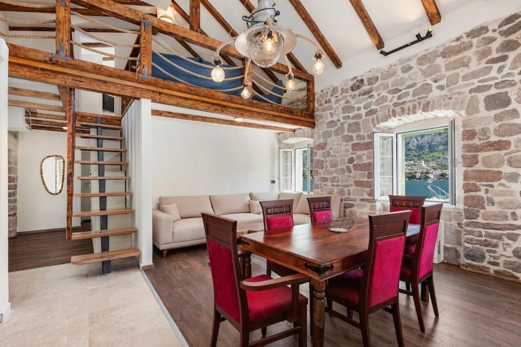 Feriehus Seaside Stone House - Bella Vista *