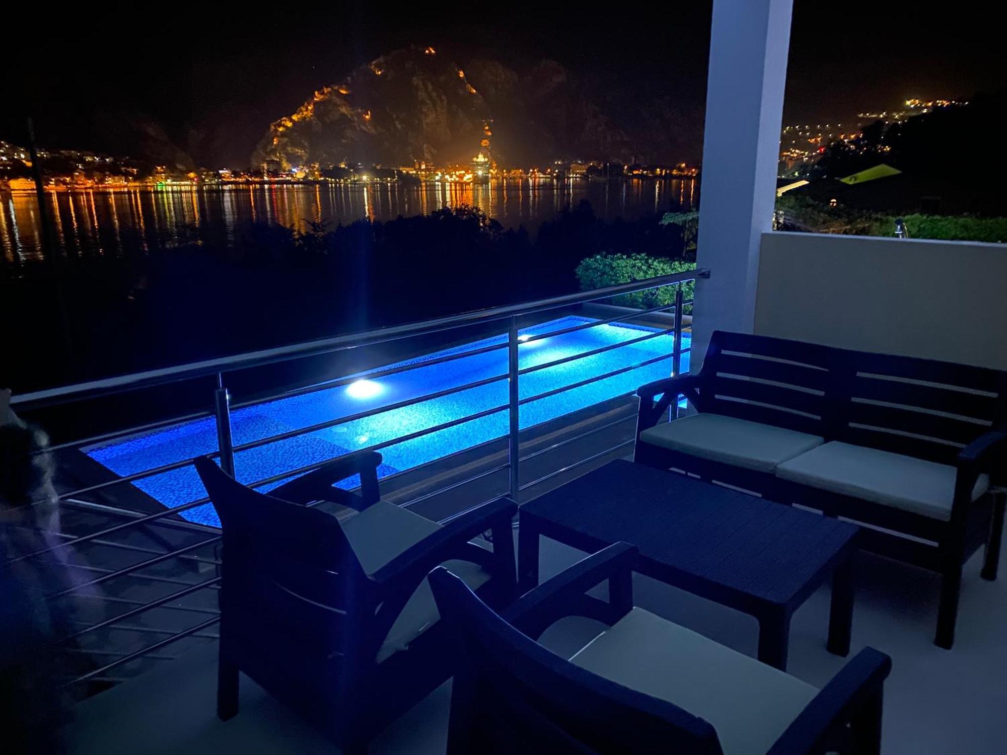 Luxury Kotor Bay View 아파트