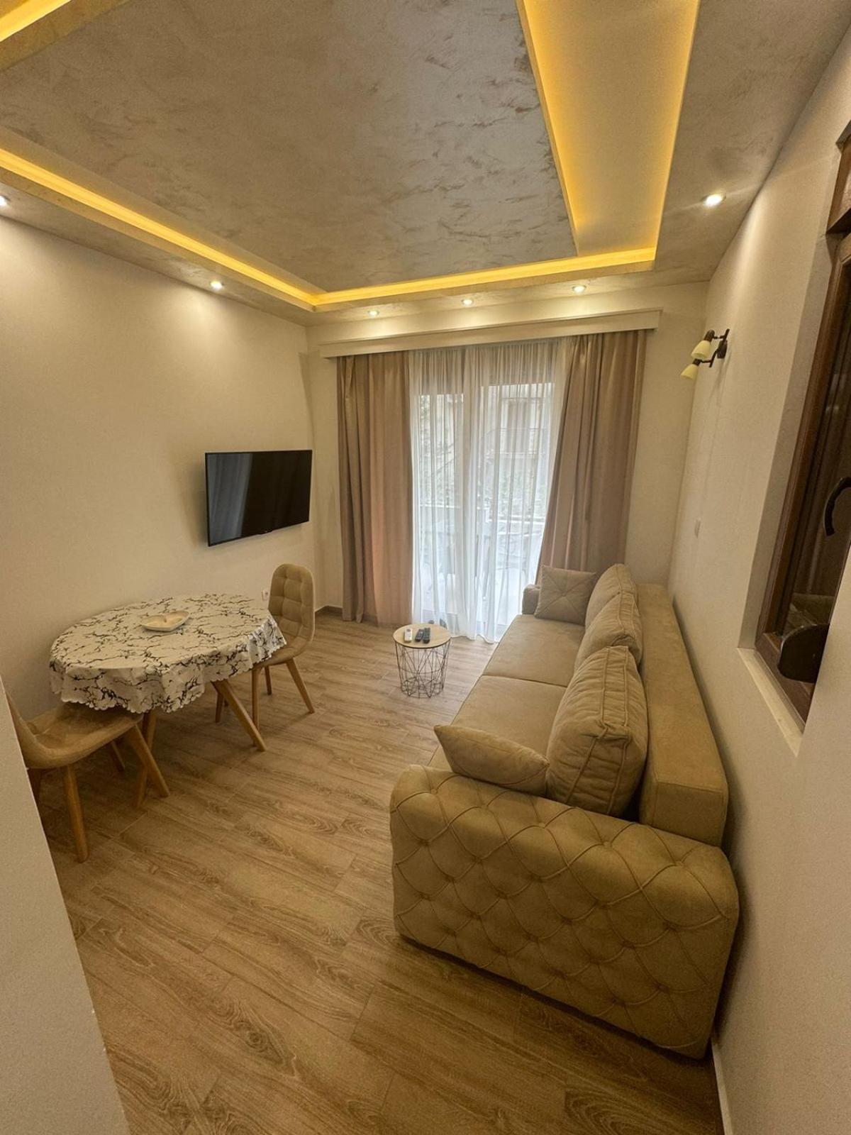 Appartement Alex ,50m From The Sea,free Private Parking