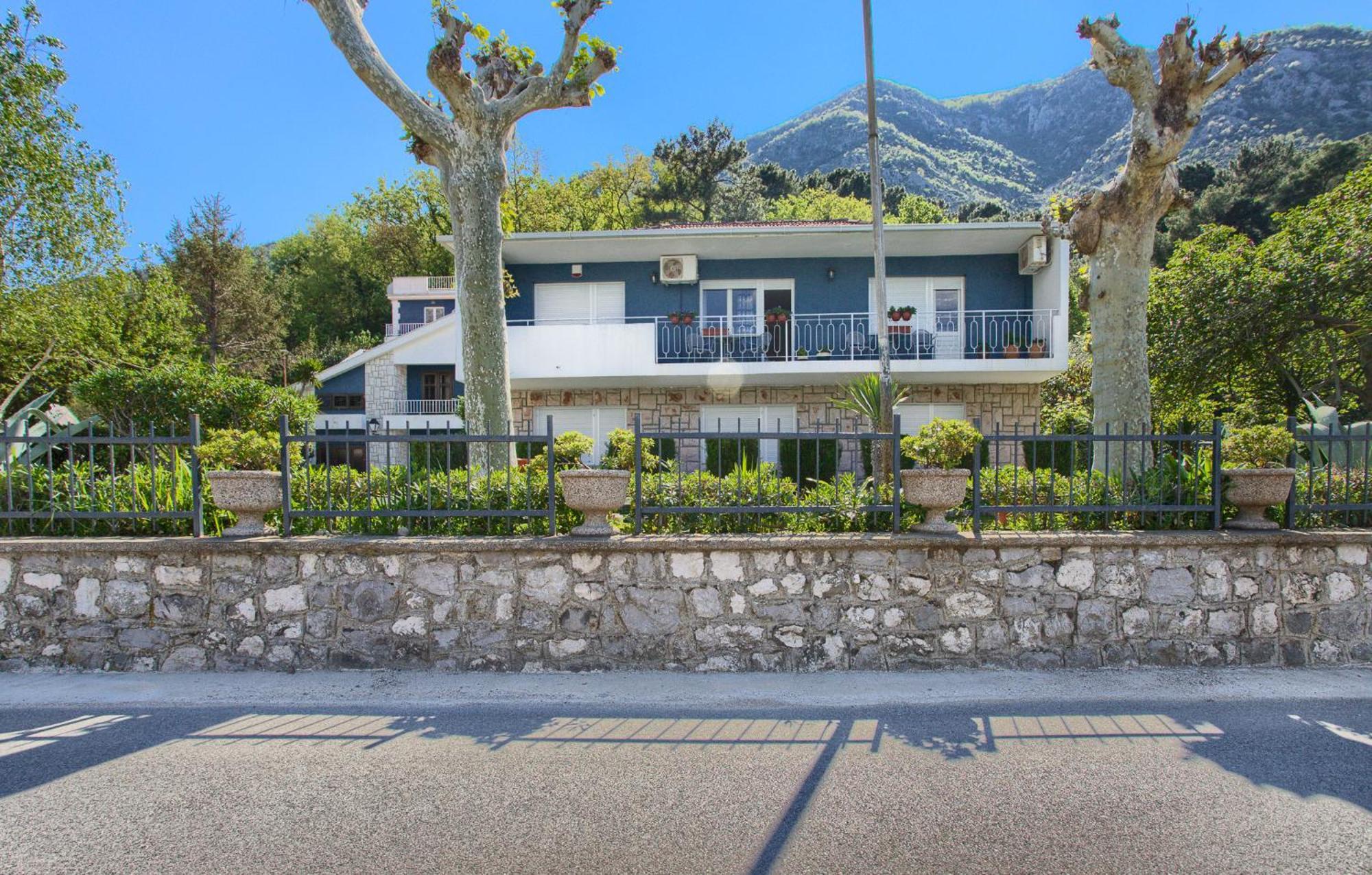Вилла Rent A In Kotor Bay Прчань