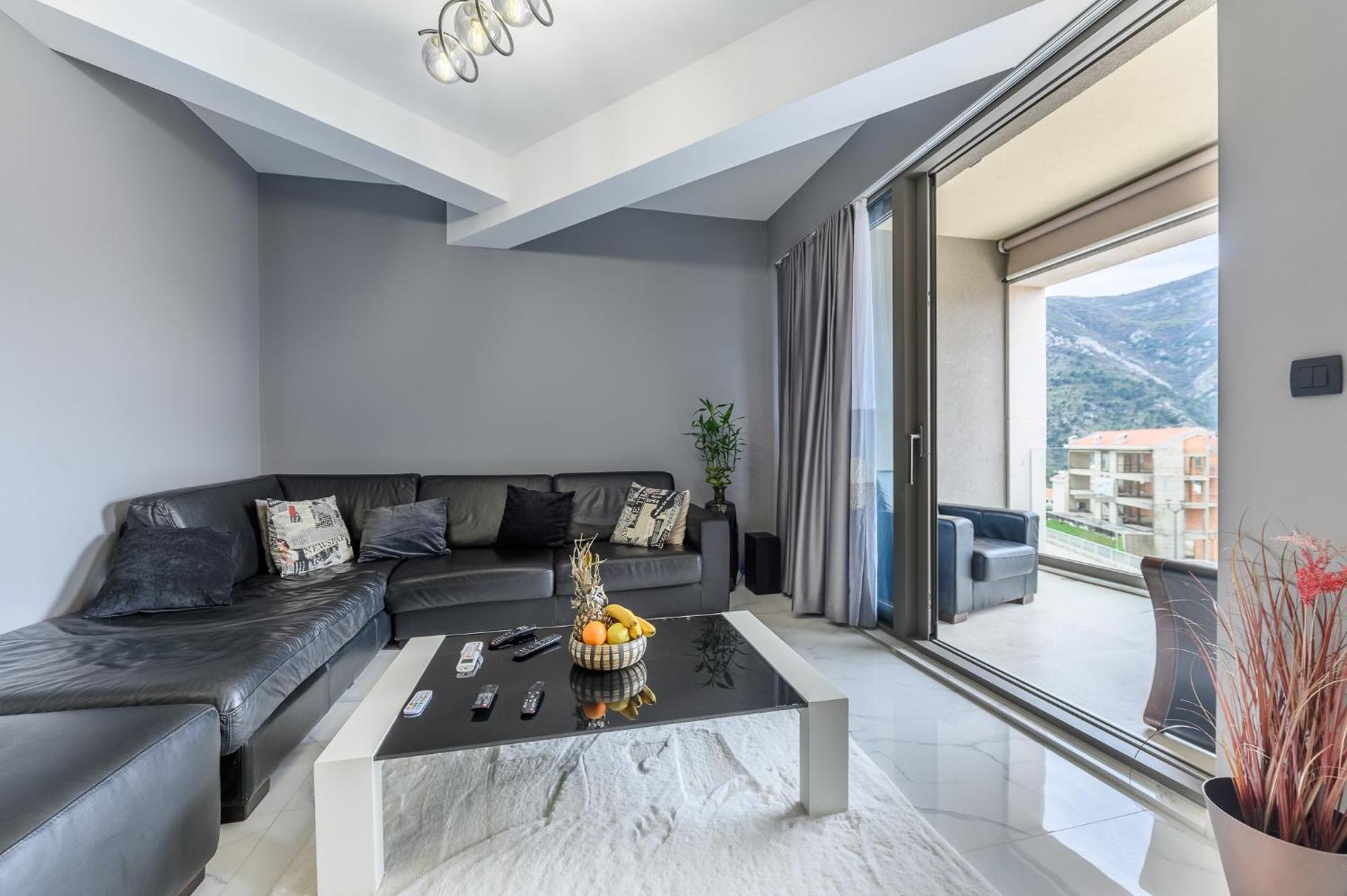 Daire Sea View Lux Apartment-ancora