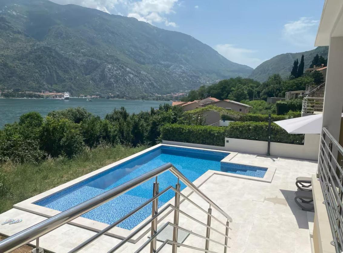With Pool * Kotor