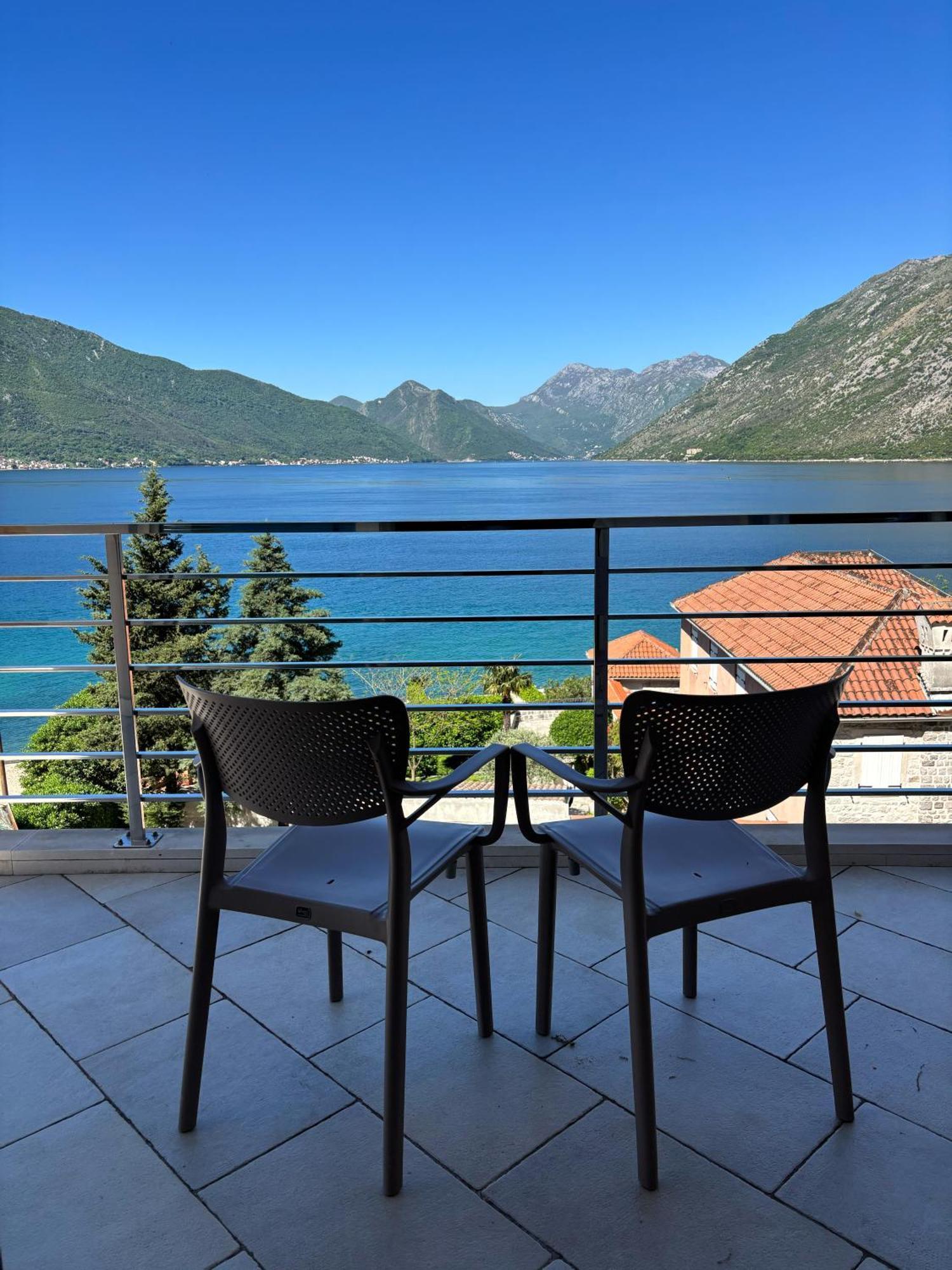 Duplex Ljuta With Great Views *