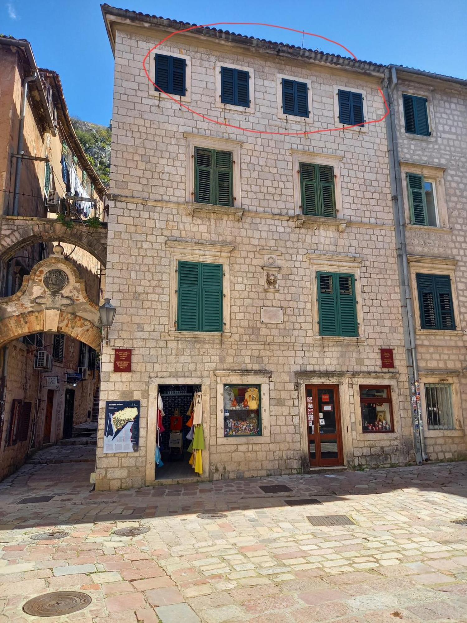 Parilo Apartament *