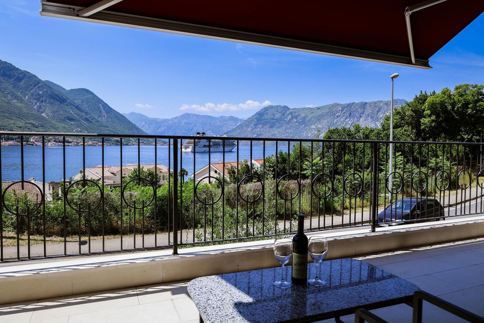 Vistapool Kotor Apartament *