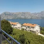 Apartments Djuricic