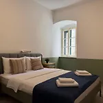 Nest Ozana