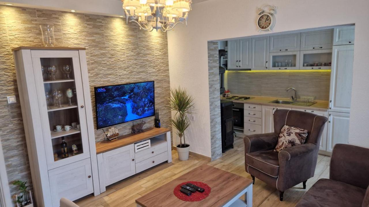 Apartament Happy Star Kotor