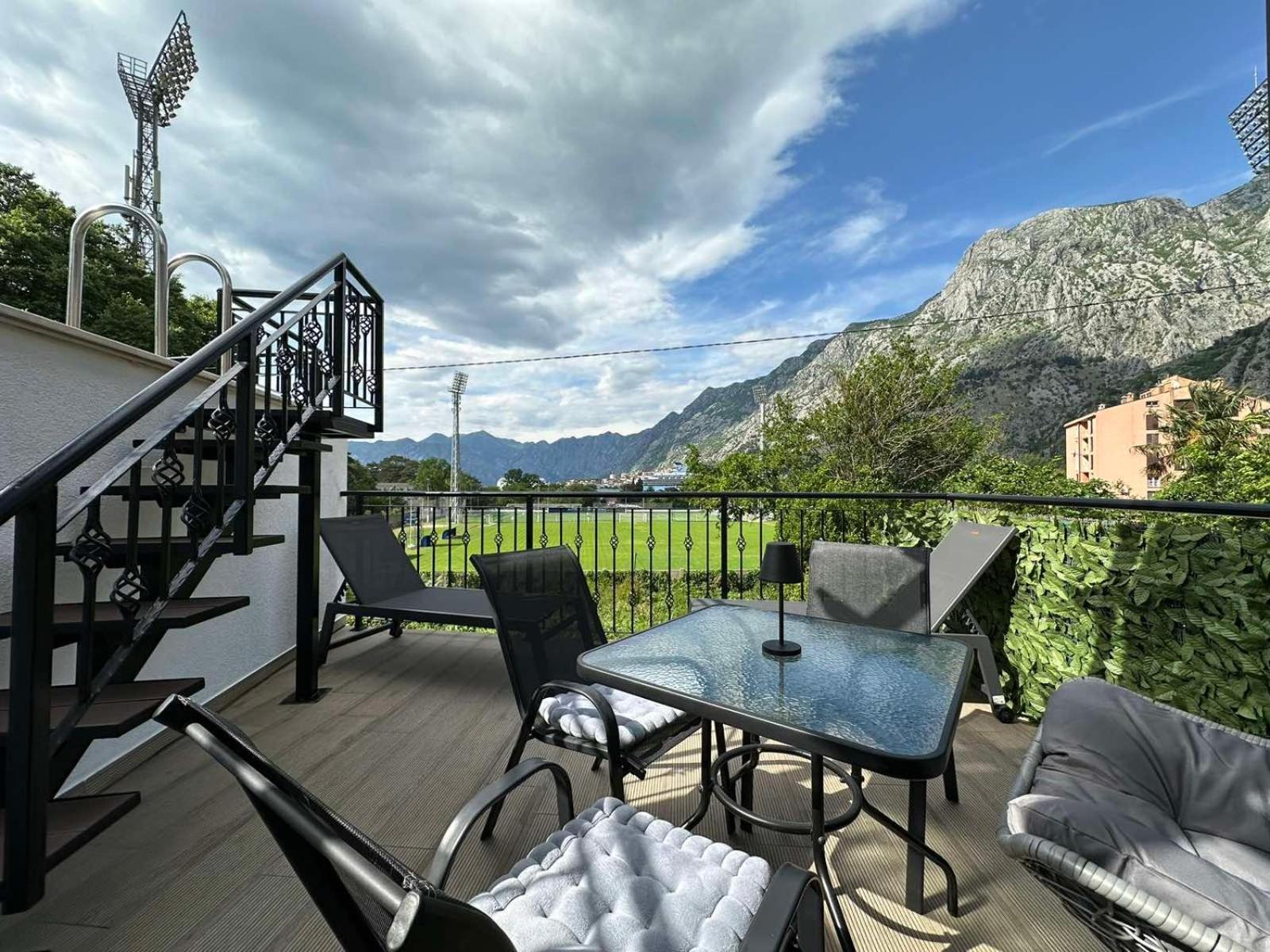 Apartman Sunshine With Private Pool And Parking *