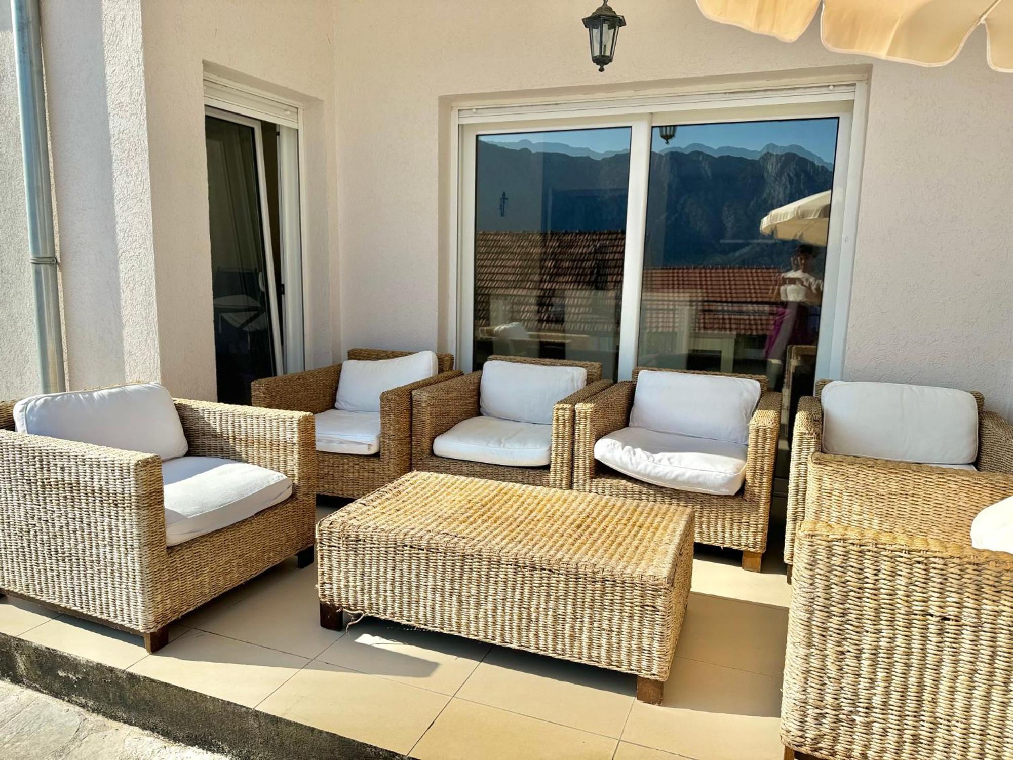 Prcanj Sunny Port With Shared Pool דירה קוטור