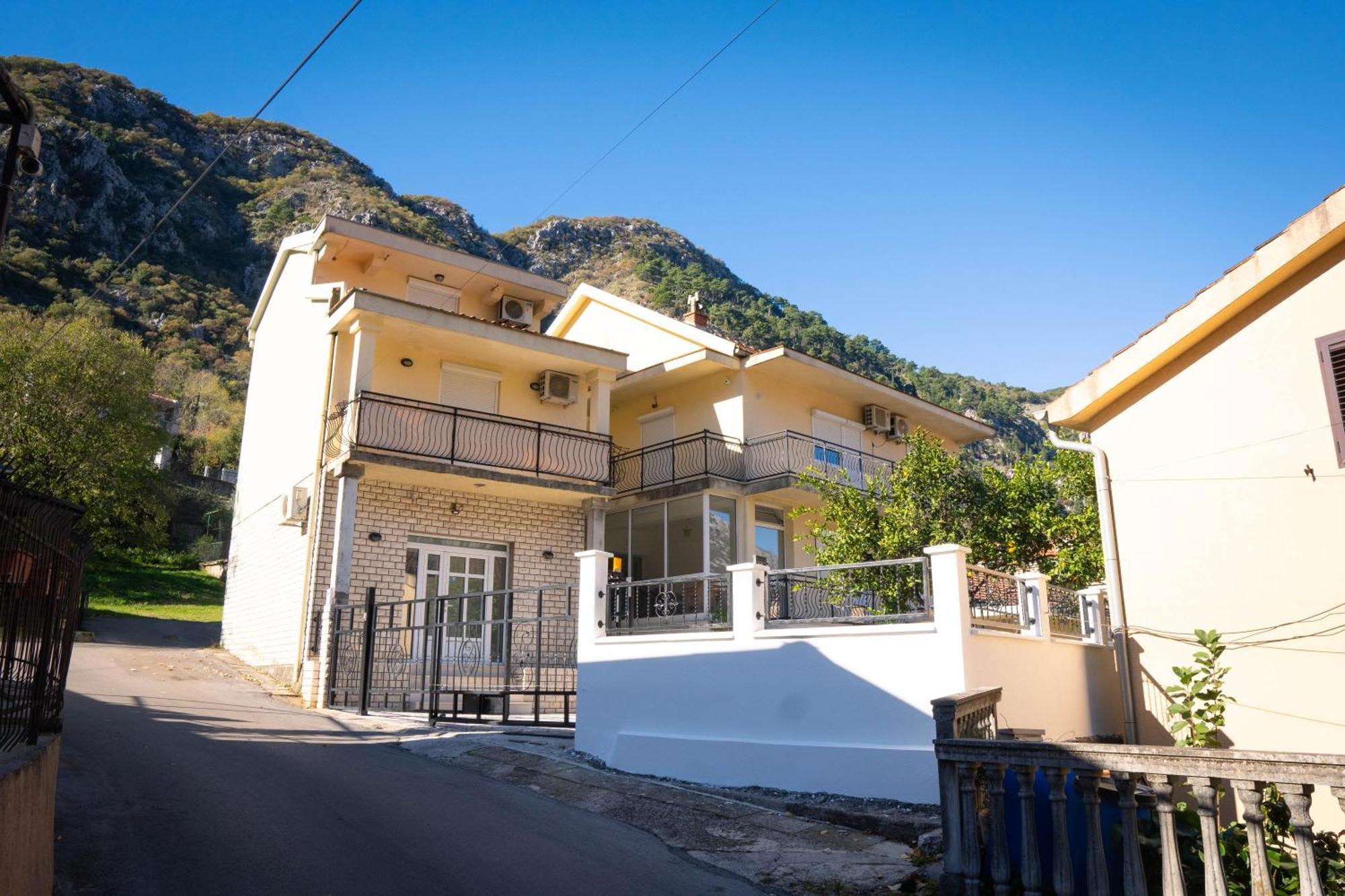 Bugi * Kotor